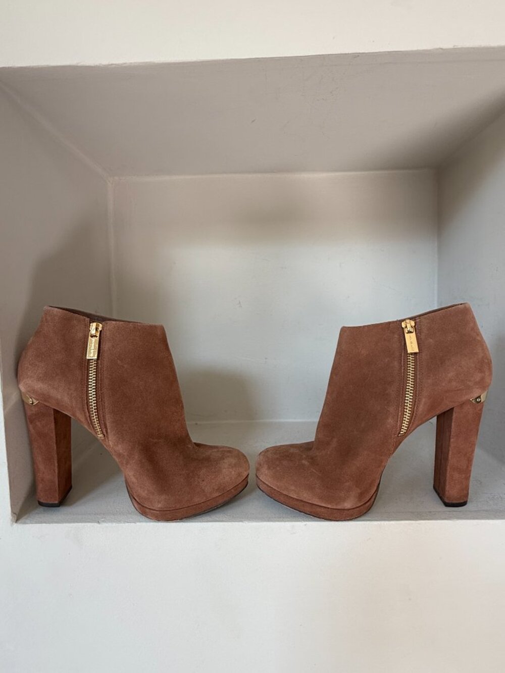 MICHAEL Michael Kors Brown Suede Platform Ankle Boots Booties 7.5 Gold - Picture 7 of 14